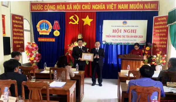 Mẫu đơn khởi kiện tại tòa án nhân dân huyện Sông Hinh Tỉnh Phú Yên mới nhất năm 2024.