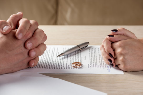 Ly hôn có yếu tố nước ngoài