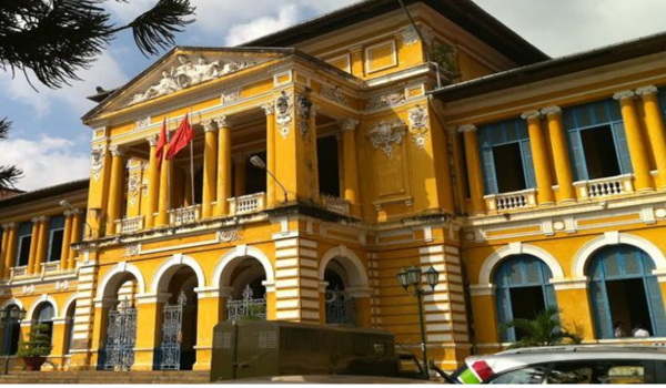 Mẫu đơn khởi kiện tại tòa án nhân dân thành phố Long Xuyên